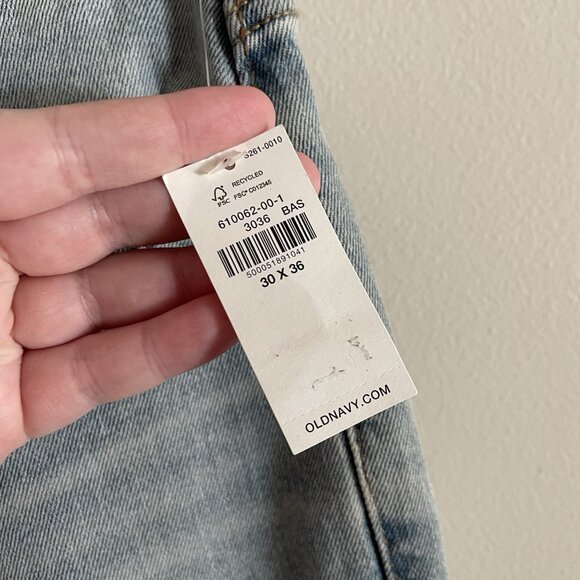 Old Navy Men Size 30X36 Light Wash Denim Built-In Flex Athletic Taper Jeans NWT - Picture 6 of 10